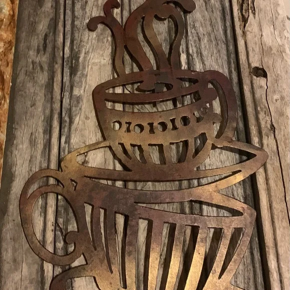 Rustic large metal stacked coffee / tea cup silhouette - Picture 7 of 12